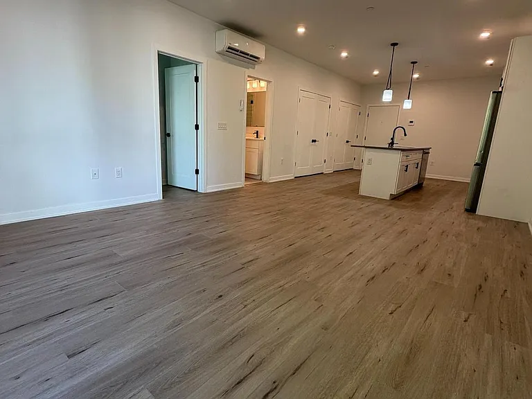 22 E Rittenhouse St #3 — Photo 5