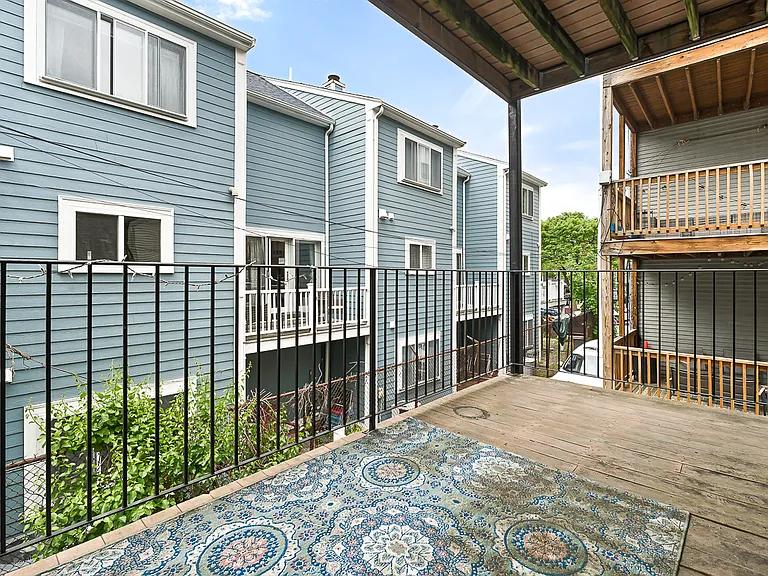 180 Gold St #3 — Photo 4