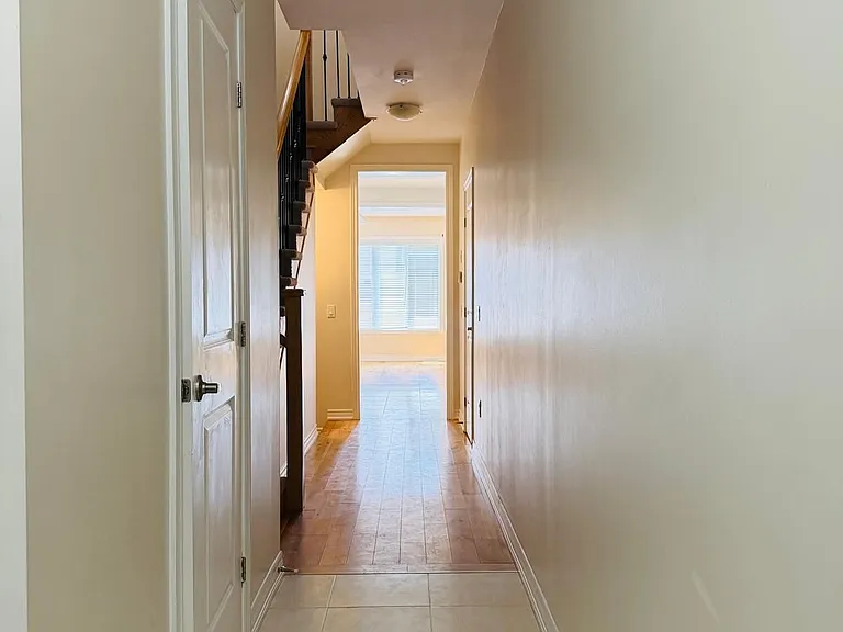 16 Talence Dr — Photo 4