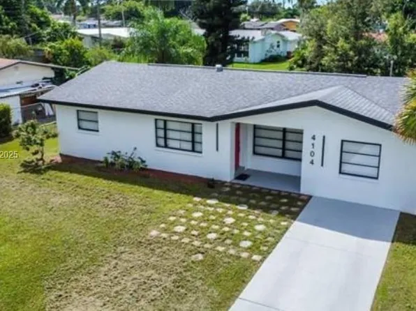 4104 E River Dr, Fort Myers, FL 33916