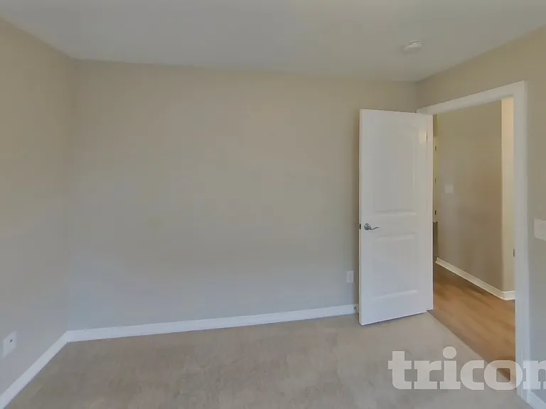 6748 Lamine Dr — Photo 23