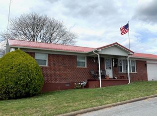 208 Byrnside St, Oak Hill, WV 25901