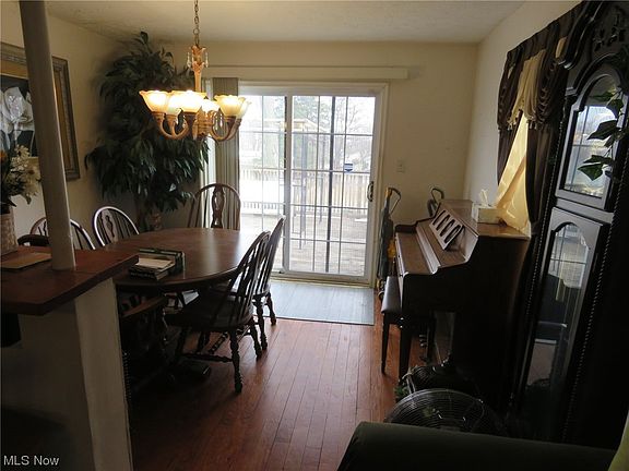 4th image of 1423 Lake Ave