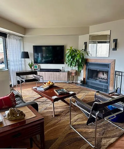 35 Hermitage Dr — Photo 3