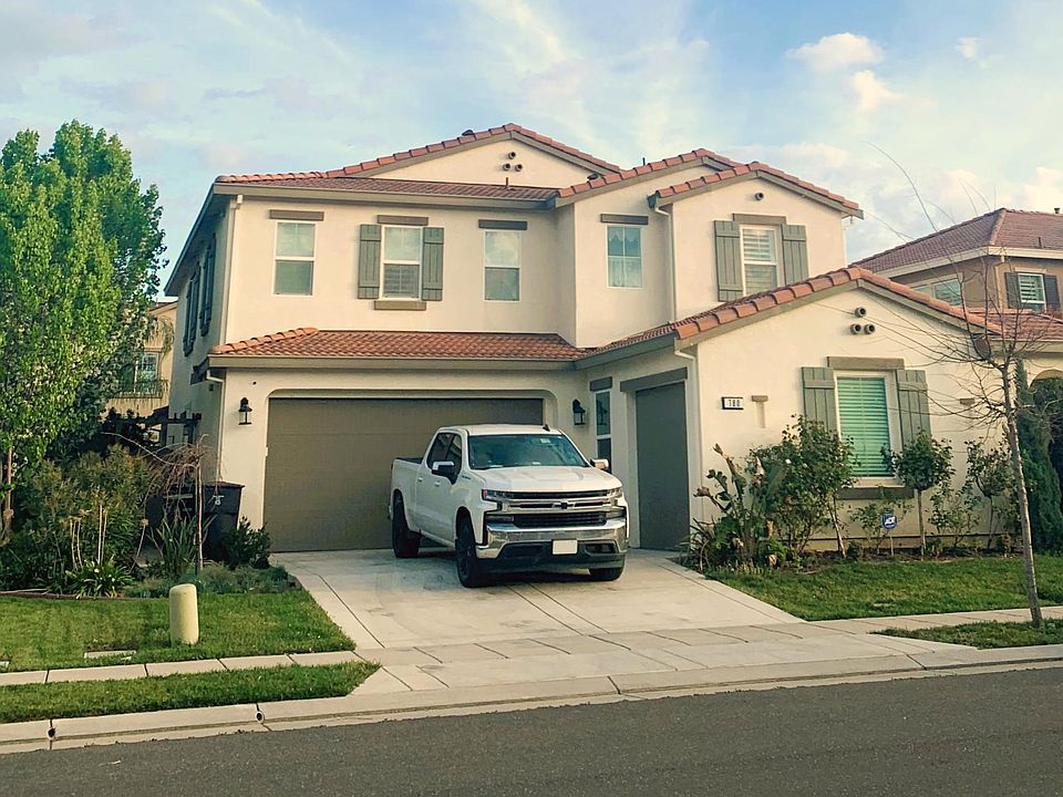 1st image of 780 N Plumas Dr