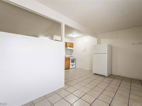 5th image of 136 Judy Ln APT 3A