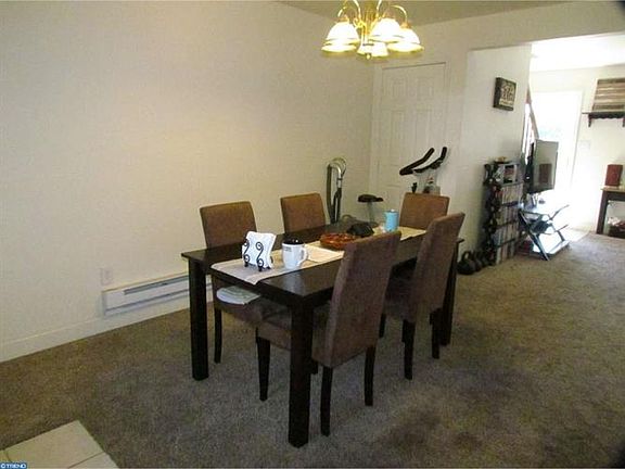 3rd image of 539 Colonial Dr