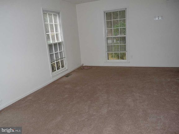 3rd image of 9601 Scotch Haven Dr