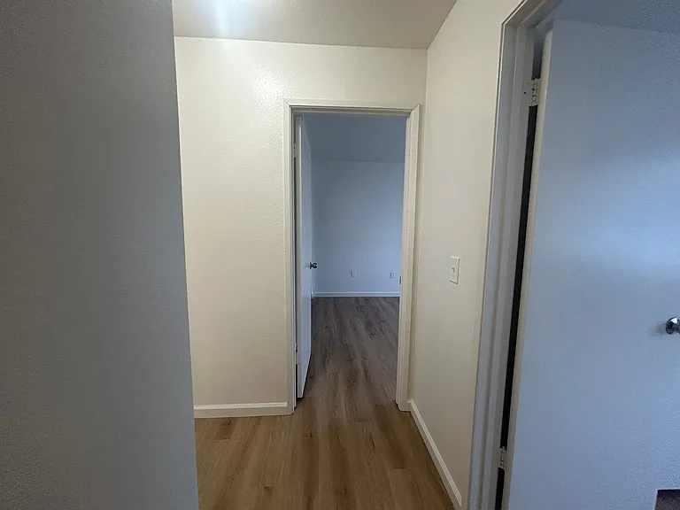 Santanna Apartments — Photo 15