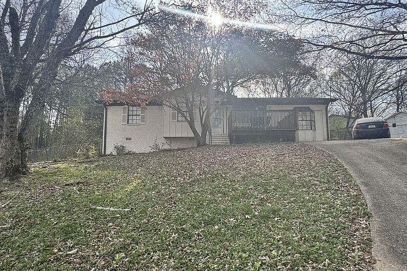 1st image of 2401 Debbie Dr