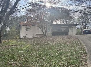 2401 Debbie Dr, Birmingham, AL 35215