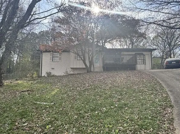 2401 Debbie Dr, Birmingham, AL 35215