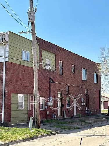 101 S Elm St Photo 1