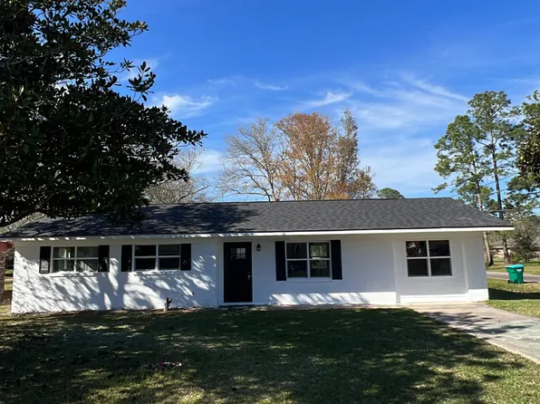 5713 Clinton St, Moss Pt, MS 39563