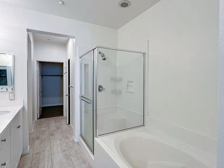 13021 Central Ave #203 — Photo 8