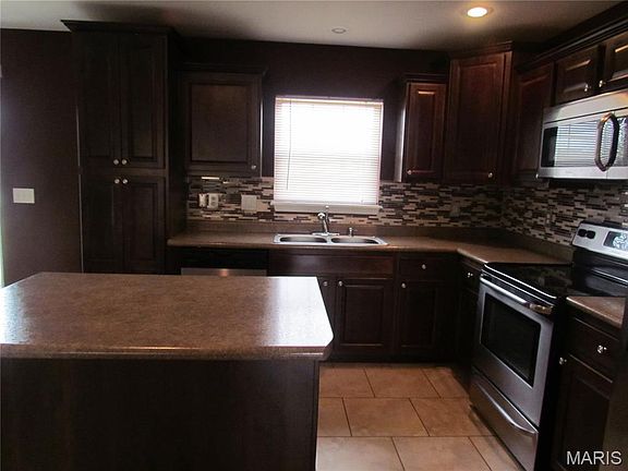 4th image of 16233 Hershey Rd