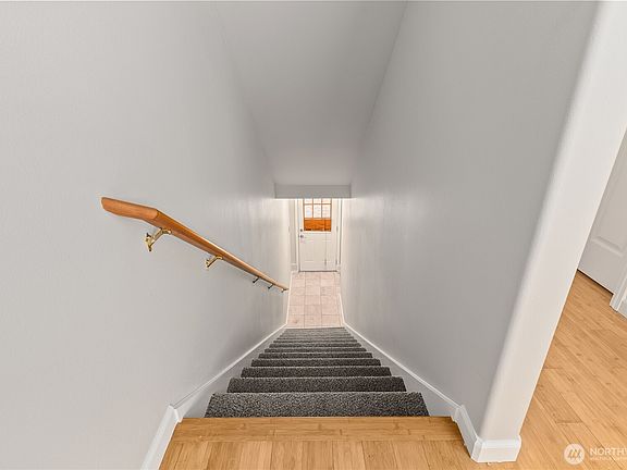 3rd image of 7703 11 Avenue SW