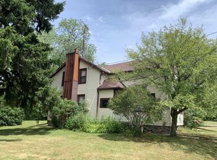 6950 S 51st St, Franklin, WI 53132