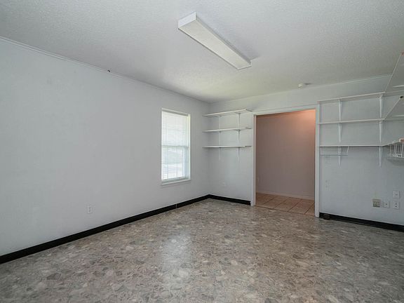 4th image of 1229 Eden Dr