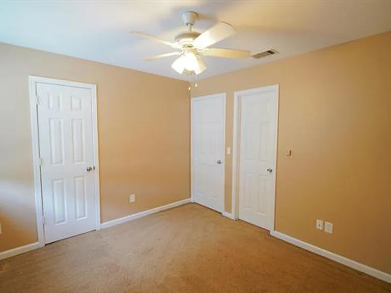 2186 Timberwood Cir N — Photo 17
