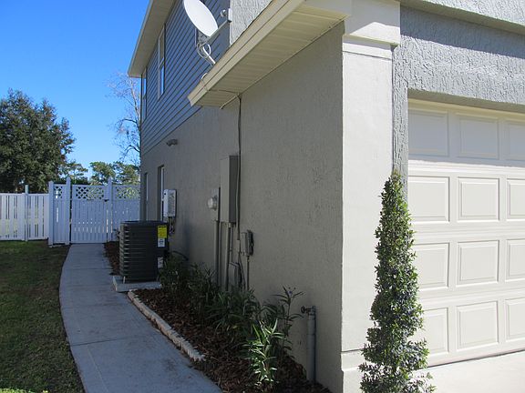 3rd image of 2352 Island Club Way