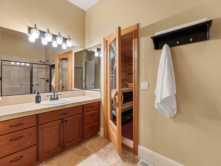 1587 SW Walters Loop — Photo 36