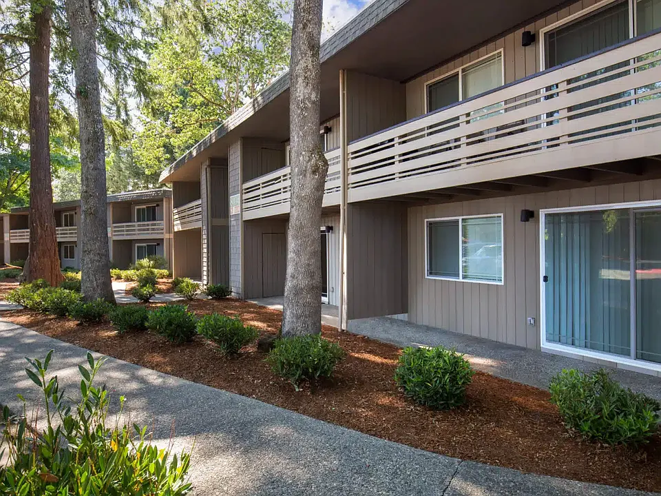The Pointe At Lake Stilecoom