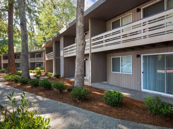 The Pointe At Lake Stilecoom