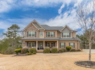 1385 Silver Thorne Ct, Loganville, GA 30052