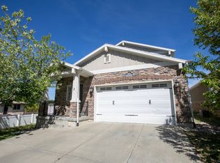 1203 E Roma Dr, Fruit Heights, UT 84037