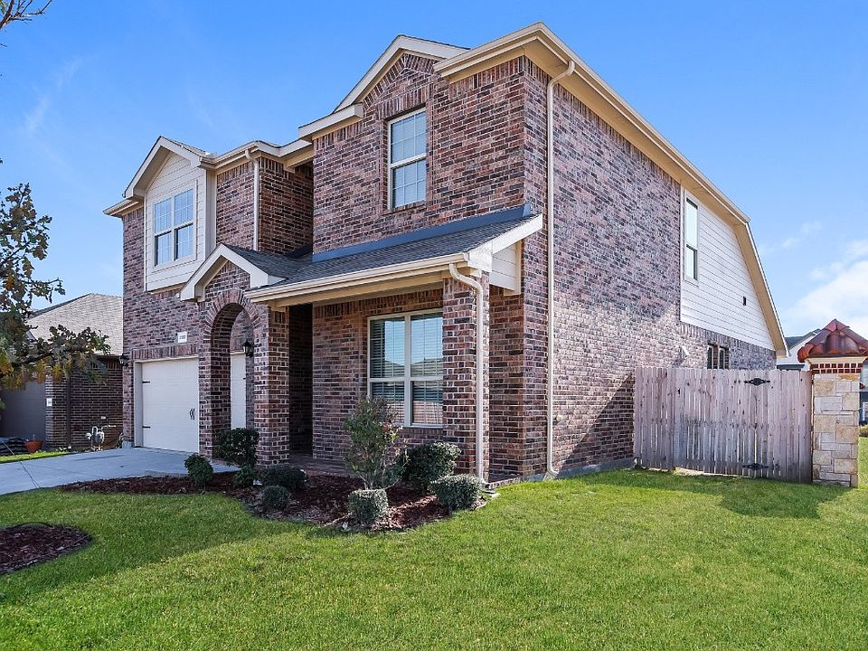 2300 Meadowbrook Gardens Drive Fort Worth Tx: Explore the Charm