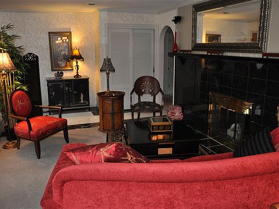 4th image of 2714 Winterberry Ave