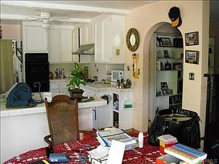 3rd image of 703 N Hyacinth Ave