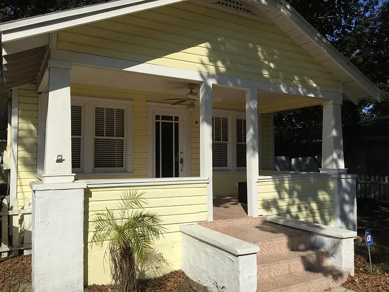 1920 Canton St — Photo 1
