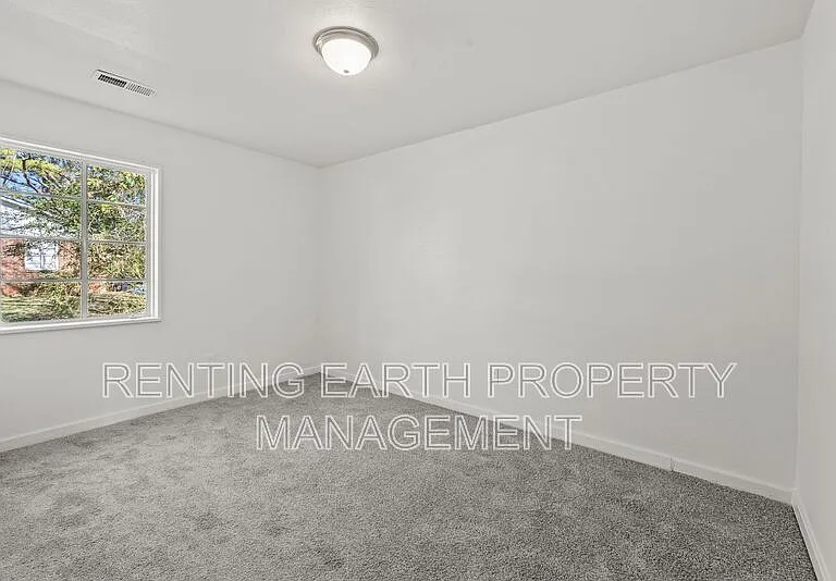 1441 Creel St — Photo 15