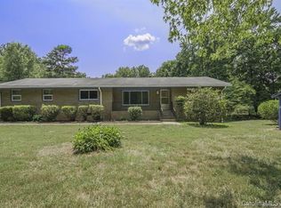 9008 Boyd Dr, Matthews, NC 28105
