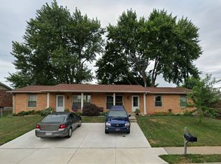 923 Tilbury Dr, Saint Charles, MO 63301