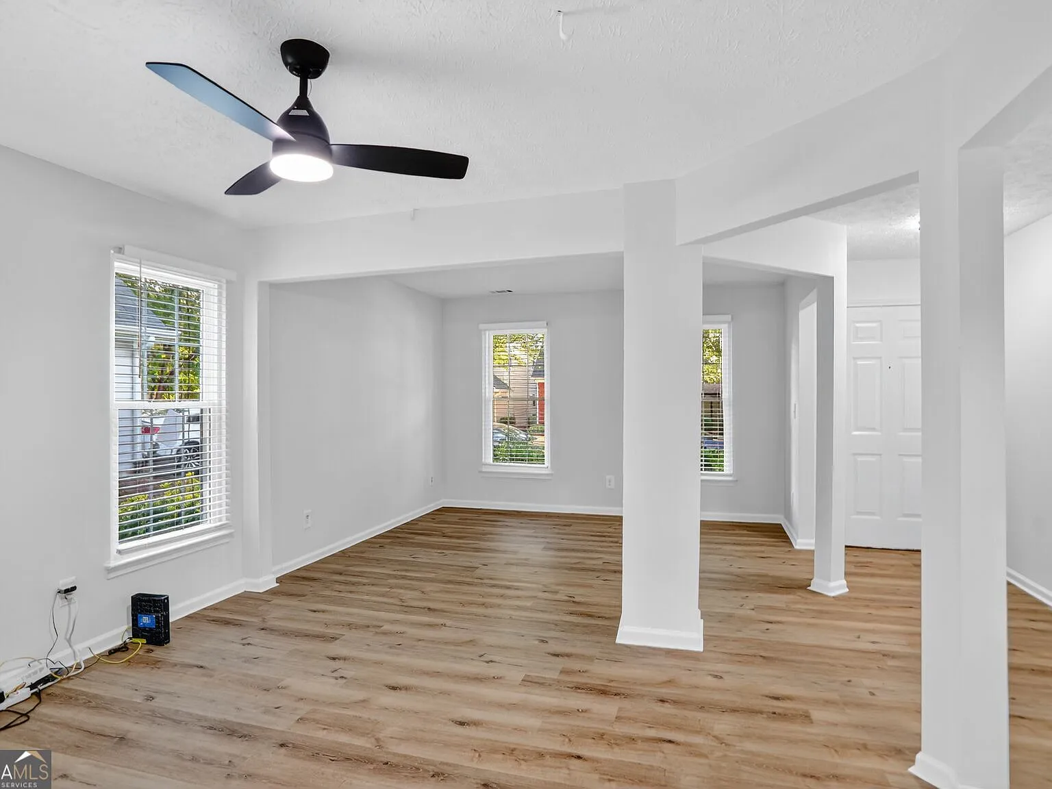 3 bed, 2.5 bath, 1833 sqft, $2,650 — Photo 3
