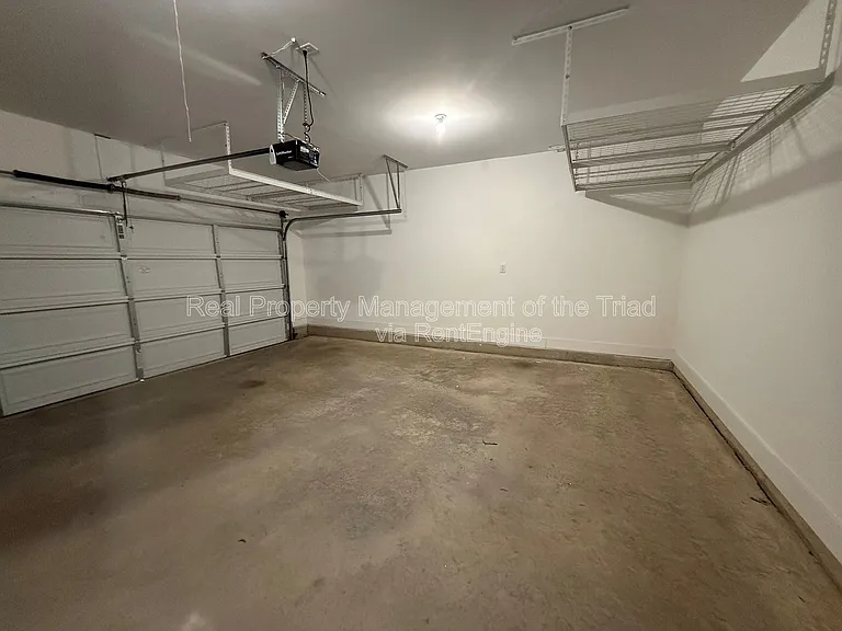 410 Salem Grace St — Photo 20