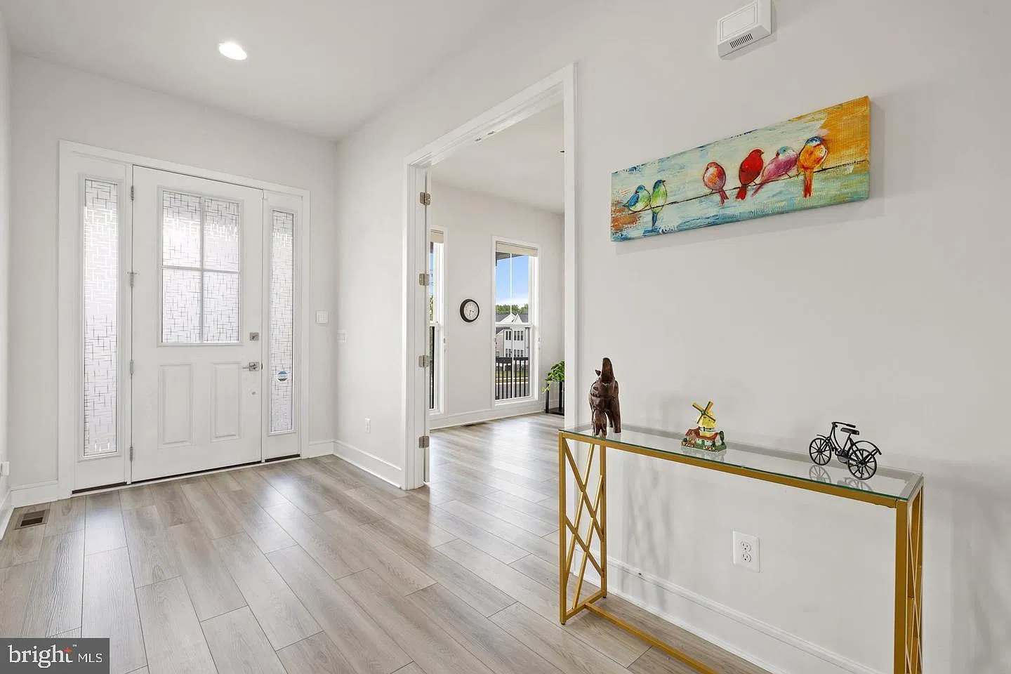 6 bed, 5.5 bath, 5180 sqft, $5,995 — Photo 2