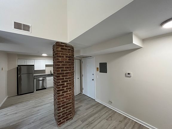5th image of 291 Hudson Ave APT D