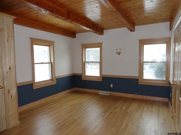 5th image of 2305 Berkley Ave