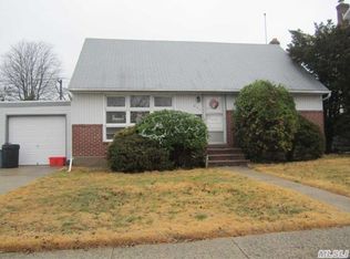 802 Barbara Blvd, Franklin Square, NY 11010