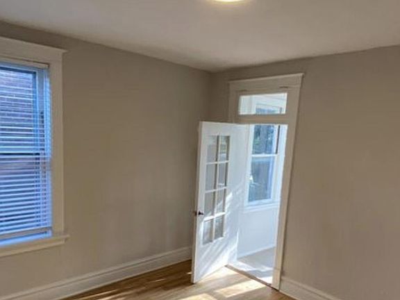 4th image of 1108 Louisville Ave #2L