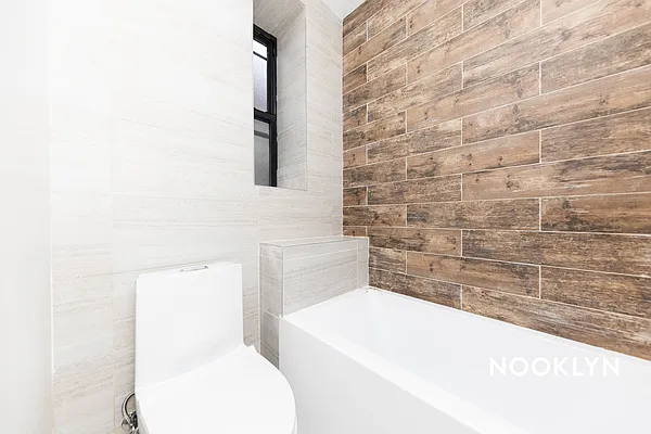 Rented by Nooklyn NYC LLC | media 31