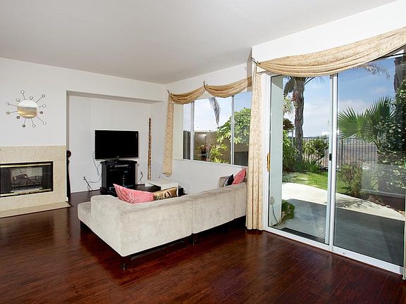3rd image of 10976 Ivy Hill Dr Unit 7