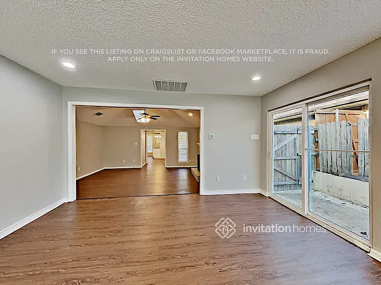 2206 Cedarcrest Dr — Photo 6