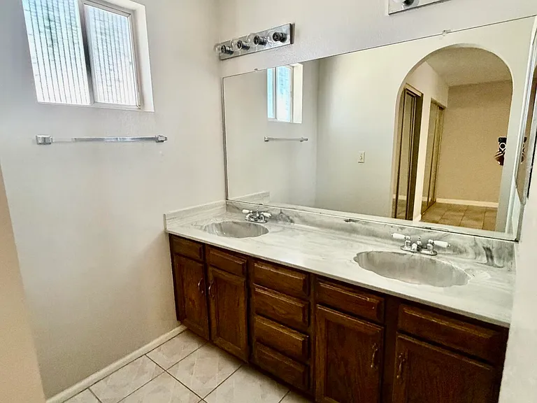 4044 W Cholla St — Photo 10