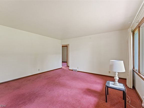 4th image of 5140 Kuszmaul Ave NW