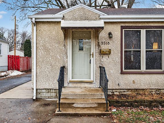 3rd image of 3316 Texas Ave S